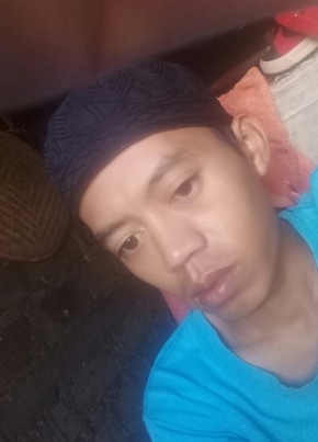 deni, 21, Indonesia, Djakarta