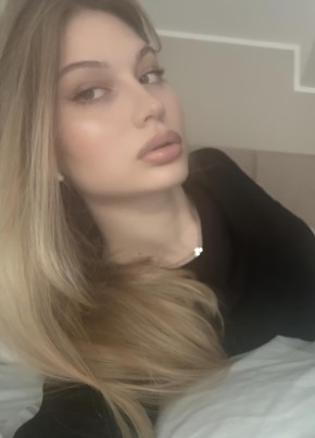 Olya из Москвы 26 лет