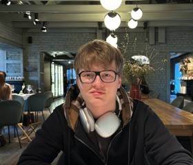 Makar, 18, Saint Petersburg