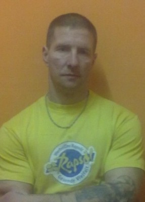 Владимирович, 41, Россия, Кировск (Ленинградская обл.)