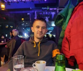 Armin, 30, Sarajevo