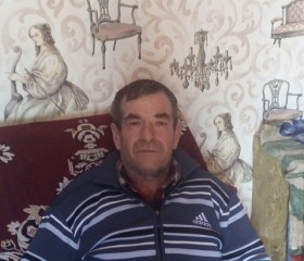 Юрий, 62 года, București