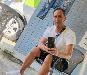 Olaff, 40, Humacao