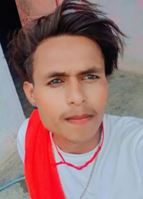 Lakhan raikwar, 18, India, Bijāwar