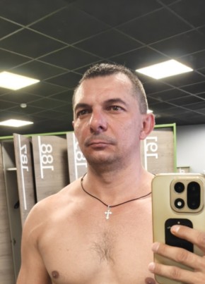 Артур из Калуги 42 года