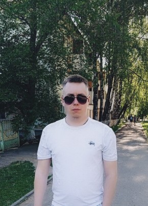 Макс из Климовска 25 лет