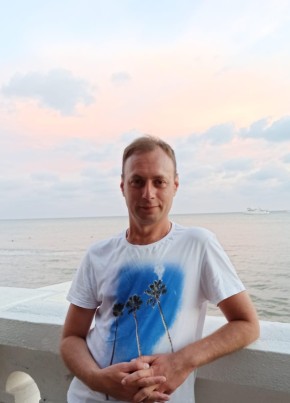 Vitaliy, 43, Russia, Moscow