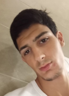 Giovanni из Napoli 20 лет
