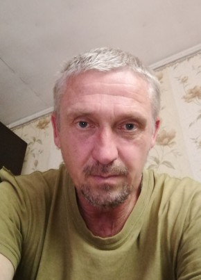 Олег из Москвы 48 лет