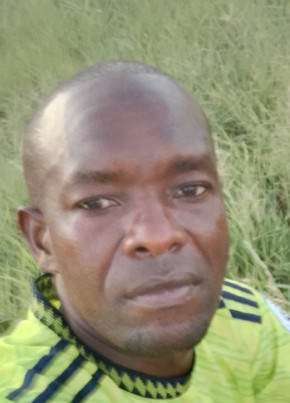 ERICK, 34, Tanzania, Dar es Salaam