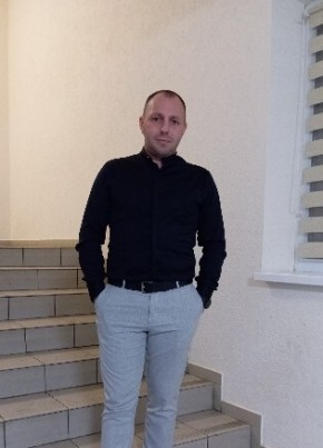 Максим из Bălți 34 года