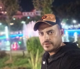 محمود, 39, Tirana