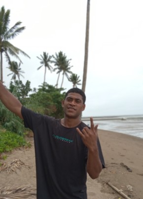 Junior, 18, Fiji, Suva