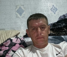 Valeriy, 42, Omsk