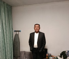 Nurlanbek, 55, Bishkek
