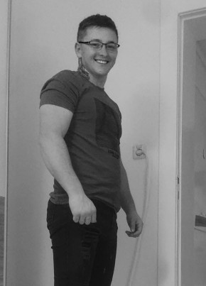 Andrei из Floreşti 30 лет