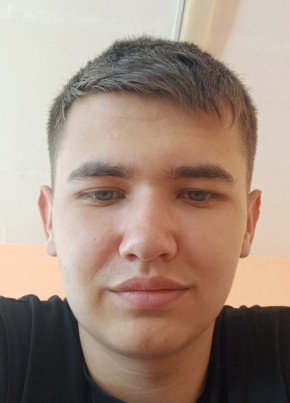Илья из Карагая 18 лет