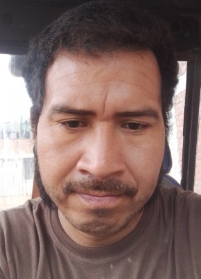 May из Lima 18 лет