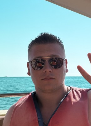 Никита из Люберцы 23 года