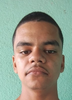 Levi, 18, República Federativa do Brasil, Recife