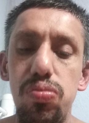 Abraham Guzmán g из México Distrito Federal 44 года