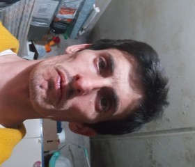adrian, 18, General Pico
