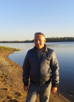 Олег из Колпино 50 лет