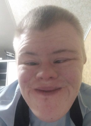 Илья сушков из Ижевска 19 лет