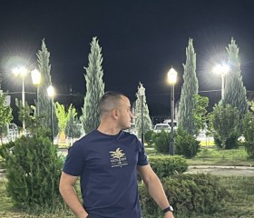 Asadbek Azimov, 25, Bukhara