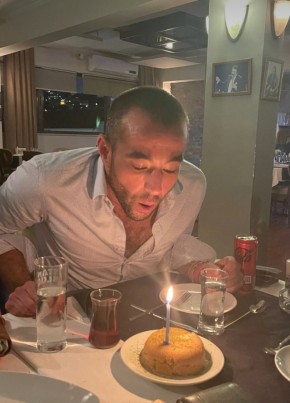 Kenan Göker, 42, Türkiye Cumhuriyeti, Datça