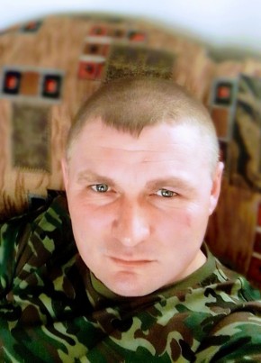 Игорь, 36, Россия, Зырянское