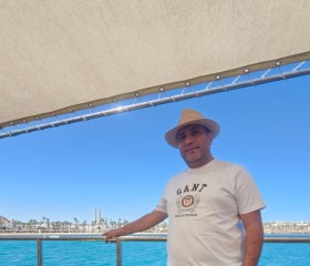 Koks, 40, Alexandria