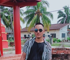 Biko, 18, Kampong Dungun