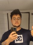 Jota, 24, Santiago