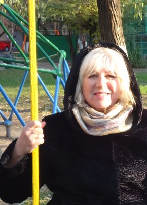 Елена, 66, Россия, Москва