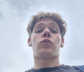 Andrey, 18, Gatchina