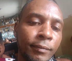Thierry, 40, Port Louis