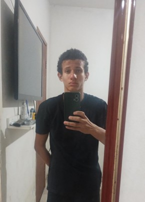 Aryel из Viana (Espírito Santo) 18 лет