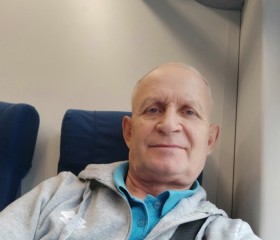Павел, 65 лет, Санкт-Петербург