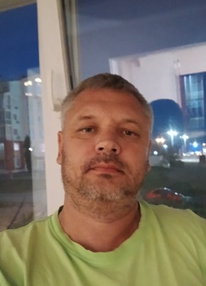 Максим из Севастополи 42 года