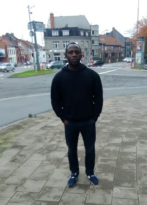 Sossouhounto, 22, Koninkrijk België, Moeskroen