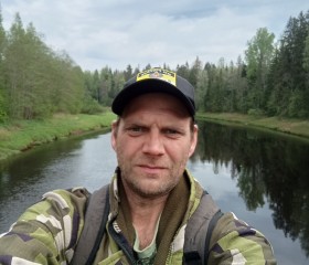 Roman, 42, Tikhvin