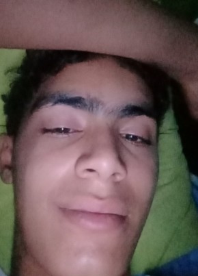 Fathy, 19, Egypt, Suez