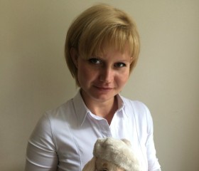 Irina, 45, Saint Petersburg