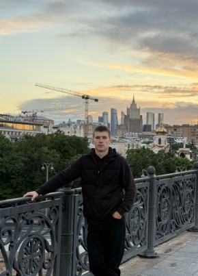 Евгений из Москвы 20 лет