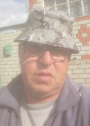 Юрий из Воронежа 54 года