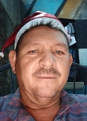 Javier из La Orilla 46 лет