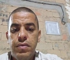 Taher, 27, Djelfa