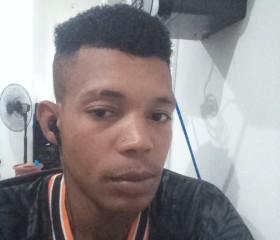 Natanael, 24, Valenca (Rio de Janeiro)