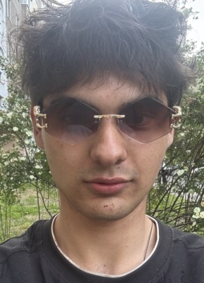 Максим Лисовский из Магілёў 19 лет